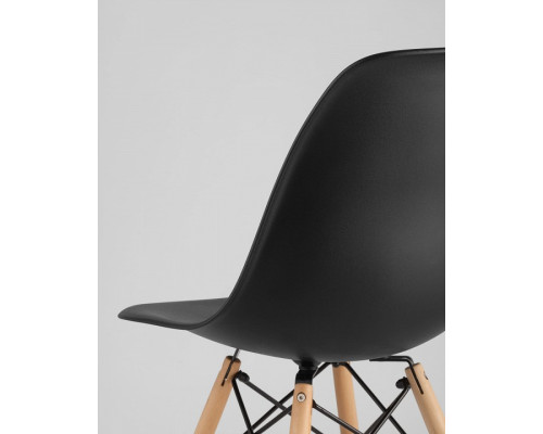 Набор из 4 стульев Eames