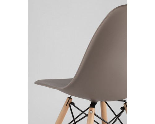 Набор из 4 стульев Eames